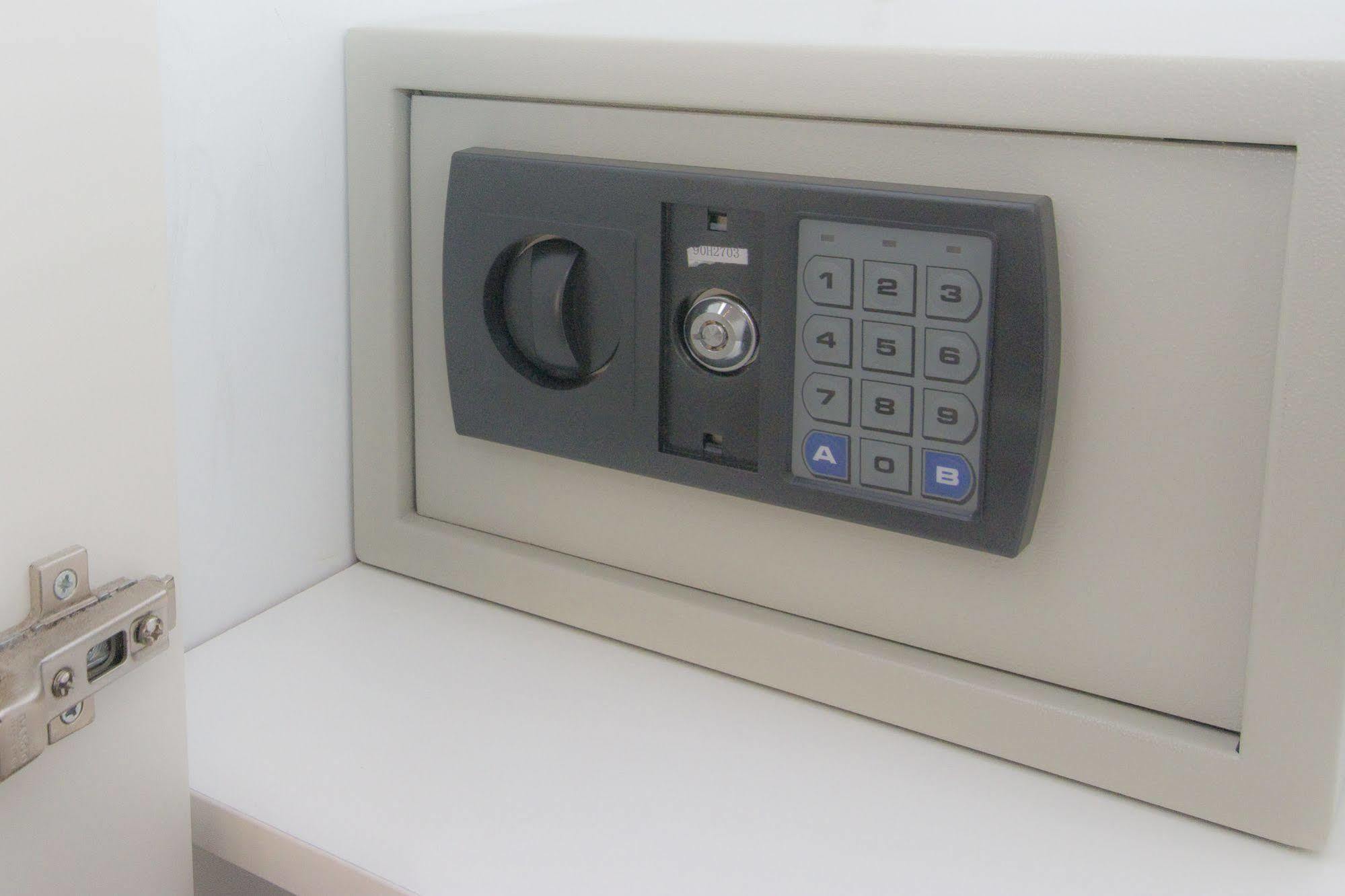Bet Apartments - Trinitarios Apartments Walencja Zewnętrze zdjęcie
